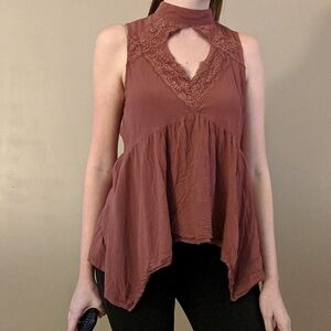☘️Buckle BKE Romantic Keyhole Flowy Top with lace
